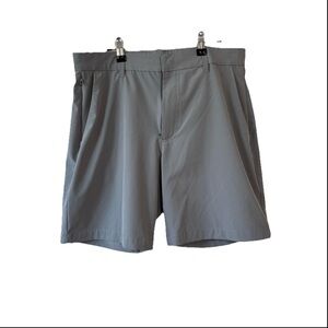 Fabletics Men’s The One Short 7” Unlined Performance Golf/Gym Shorts- Gray-L
